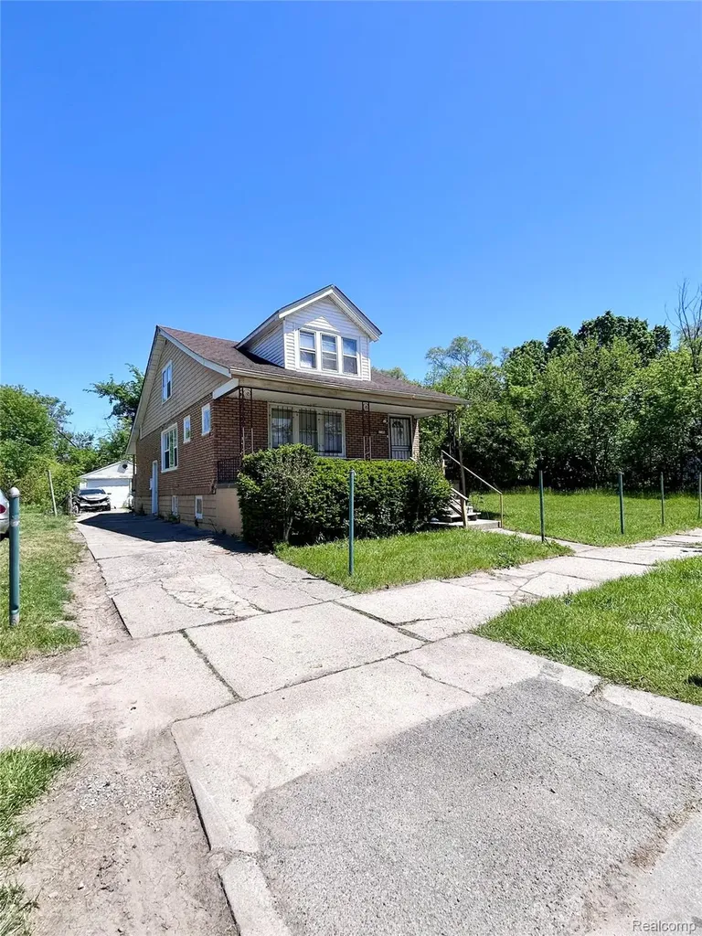17390 Waltham Street Detroit City MI 48205