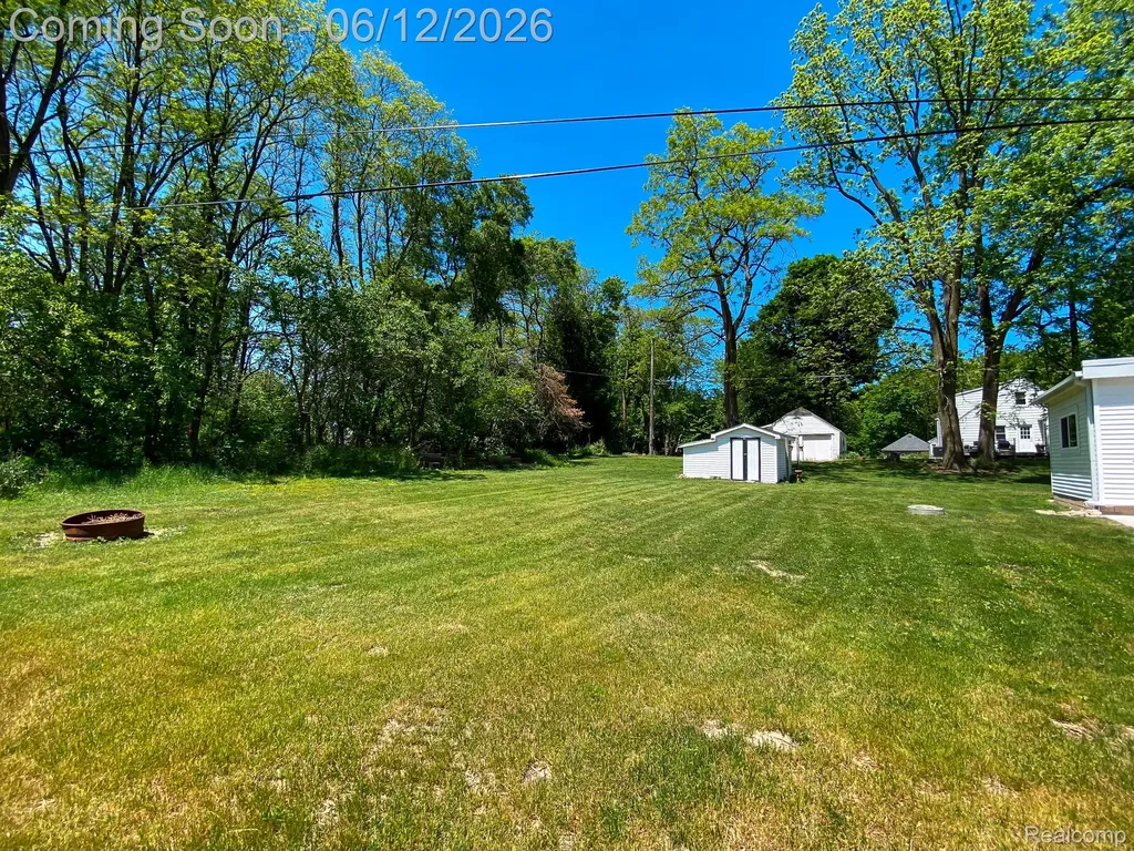 10514 Hamburg Road Hamburg Township MI 48189