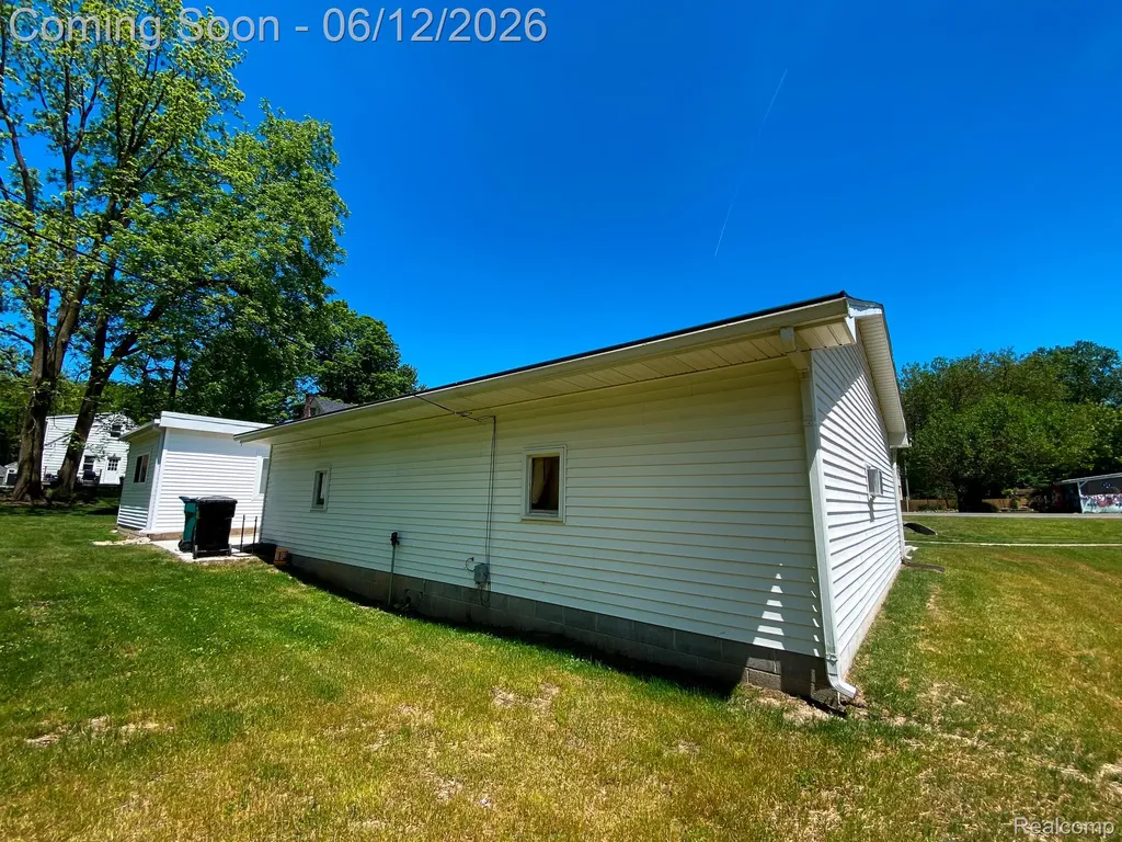 10514 Hamburg Road Hamburg Township MI 48189