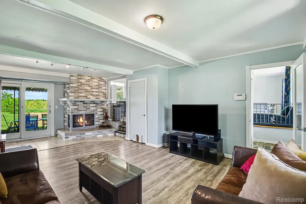 6156 Trenton Drive Flint Charter Township MI 48532