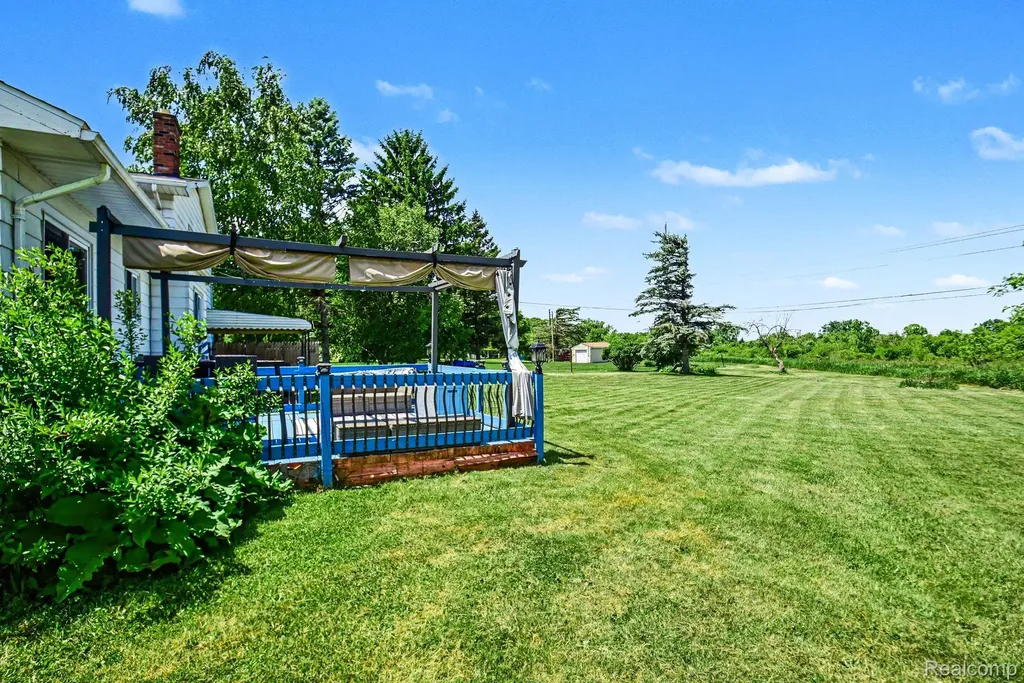 6156 Trenton Drive Flint Charter Township MI 48532