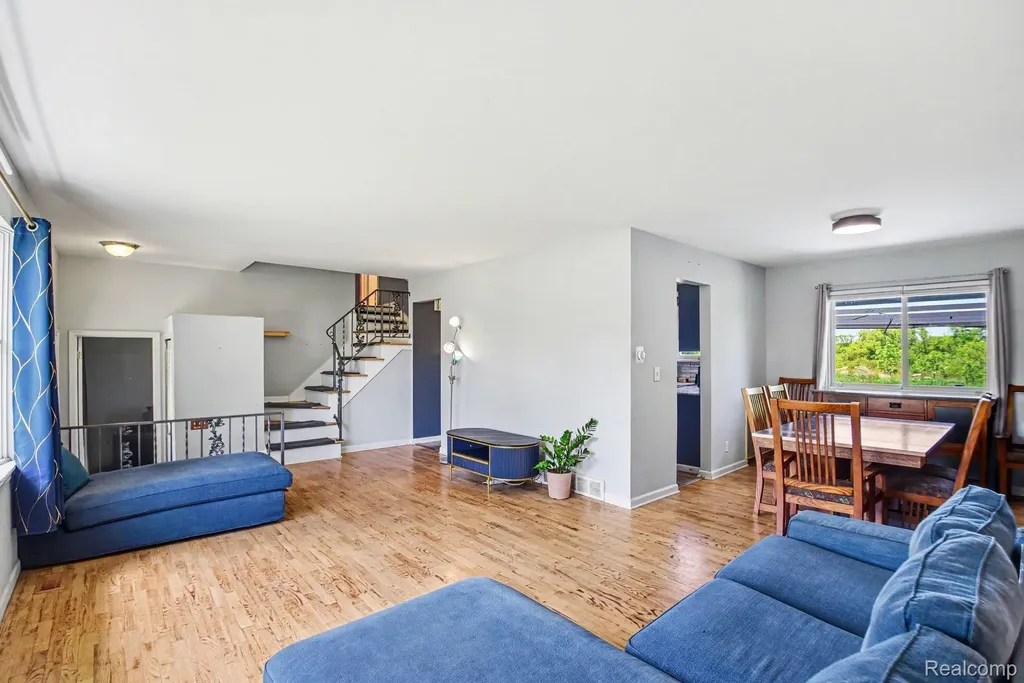 6156 Trenton Drive Flint Charter Township MI 48532