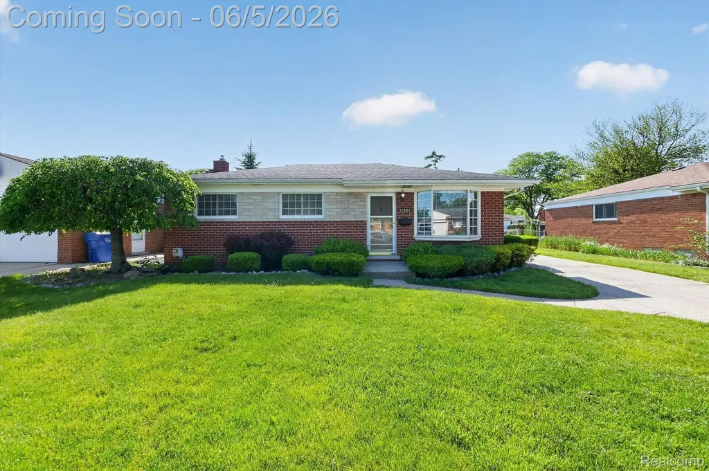 31561 Tecla Drive Warren City MI 48088