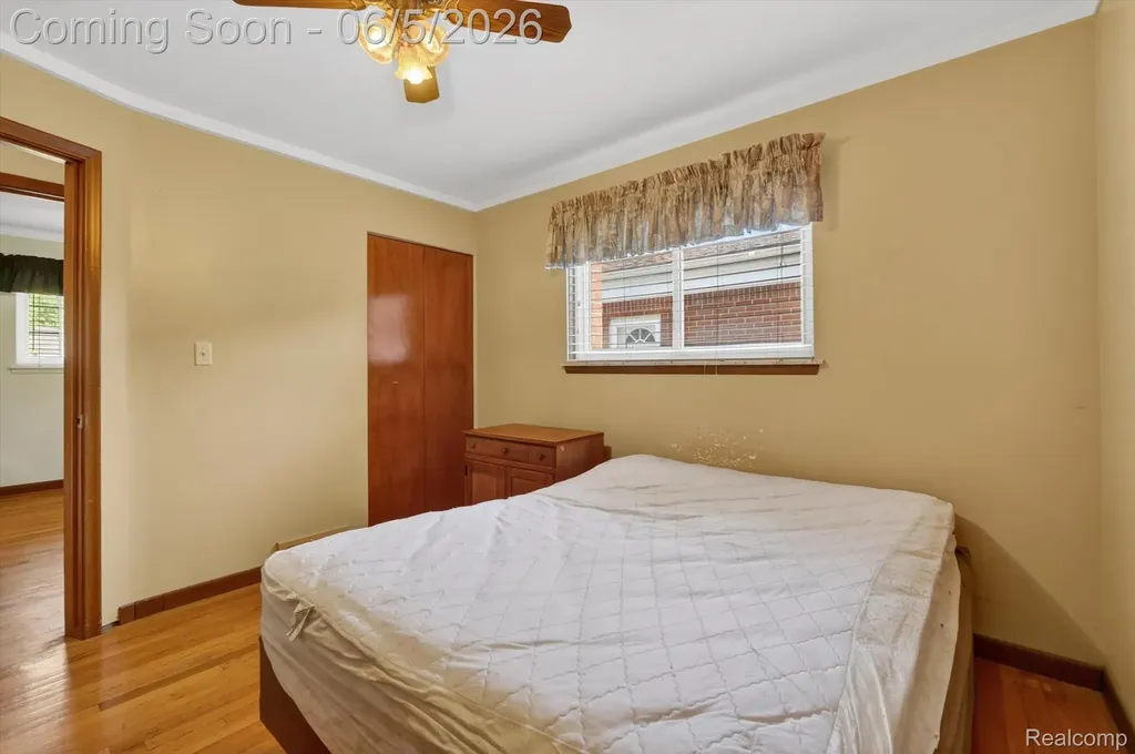31561 Tecla Drive Warren City MI 48088
