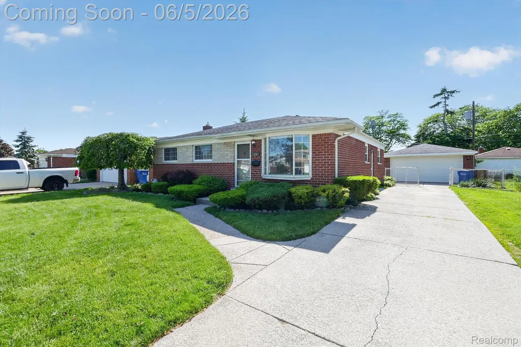 31561 Tecla Drive Warren City MI 48088