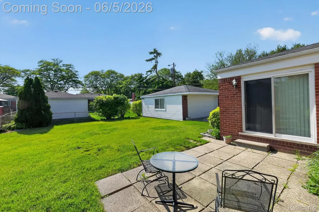 31561 Tecla Drive Warren City MI 48088