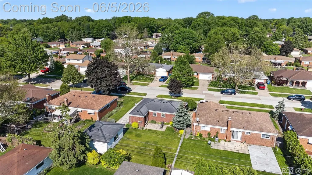 31561 Tecla Drive Warren City MI 48088