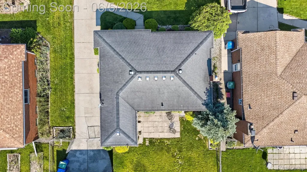 31561 Tecla Drive Warren City MI 48088