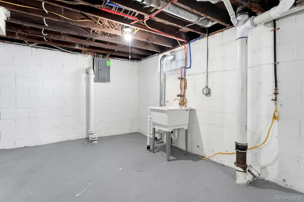 1409 Marion Avenue Lincoln Park City MI 48146