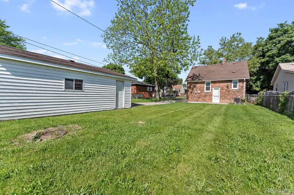 1409 Marion Avenue Lincoln Park City MI 48146