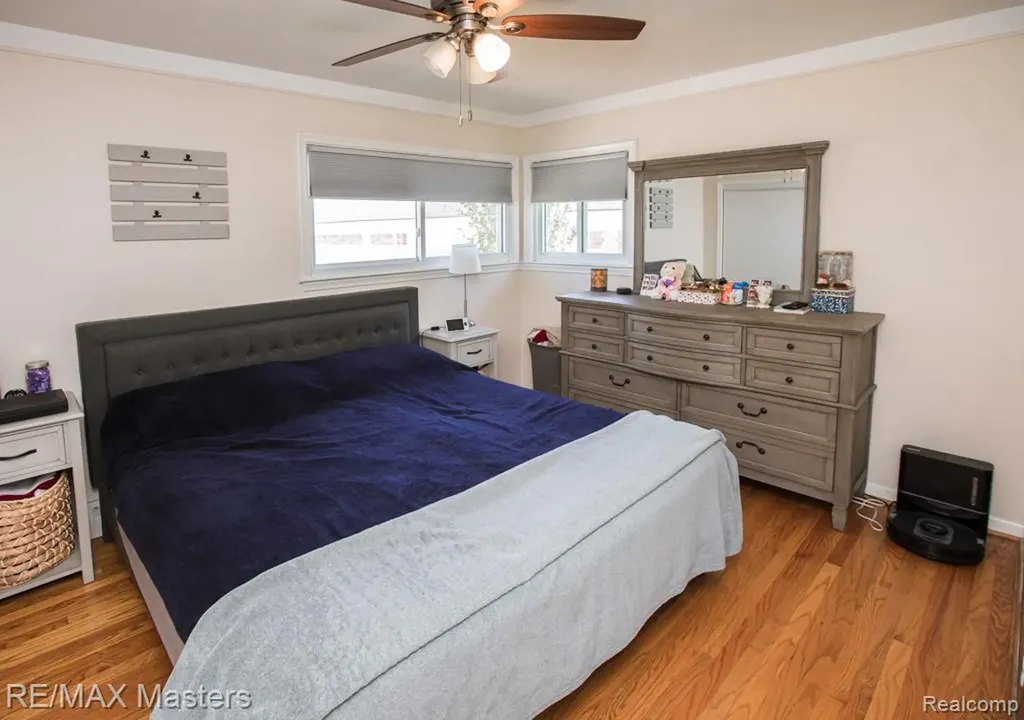 13443 Chestnut Street Southgate City MI 48195