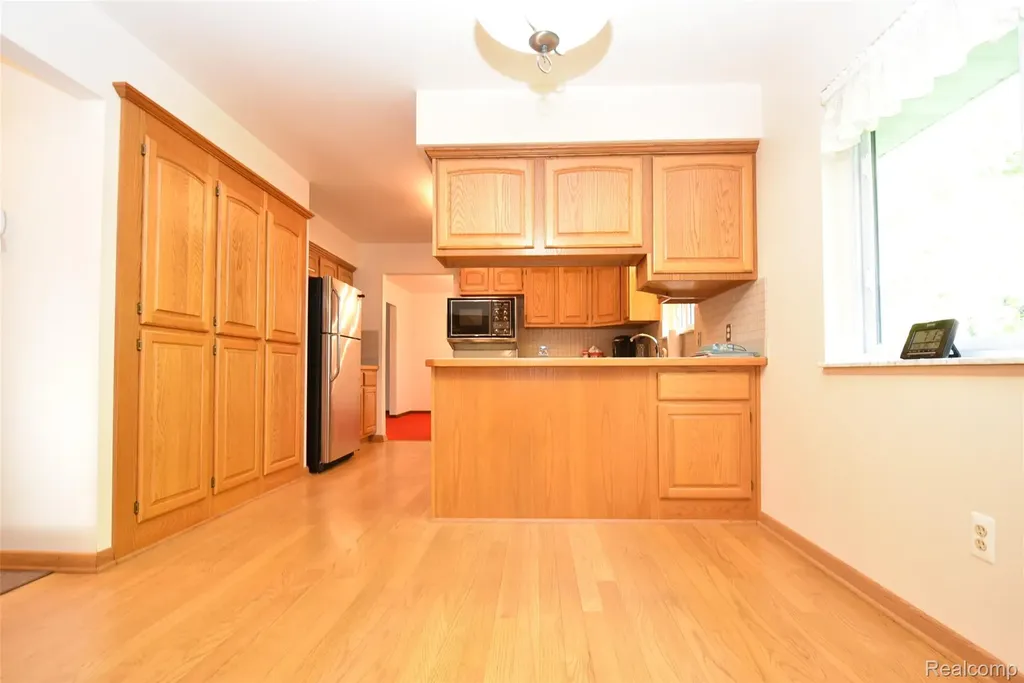 2356 Rochester Road Addison Township MI 48367