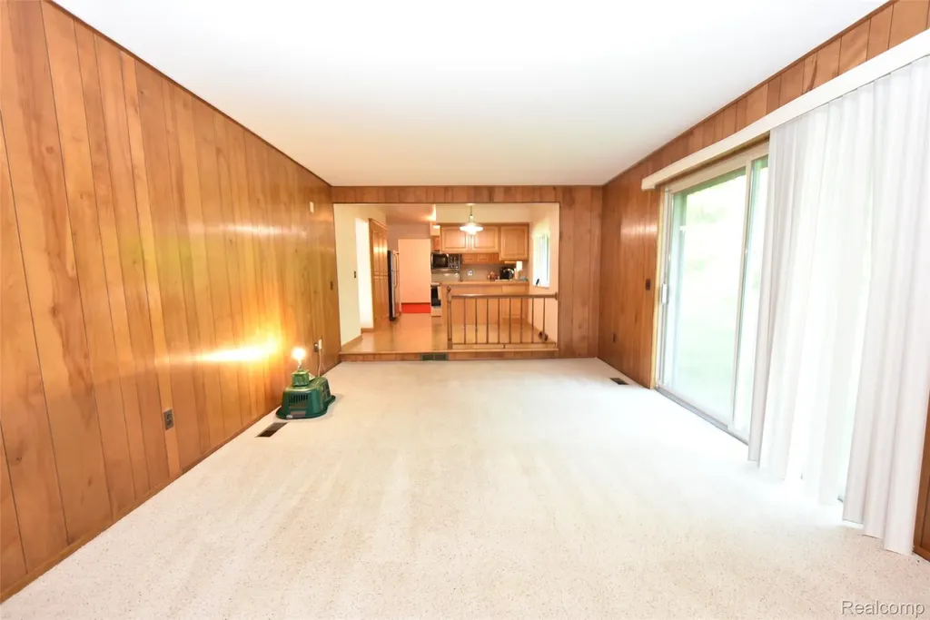 2356 Rochester Road Addison Township MI 48367