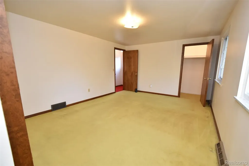 2356 Rochester Road Addison Township MI 48367