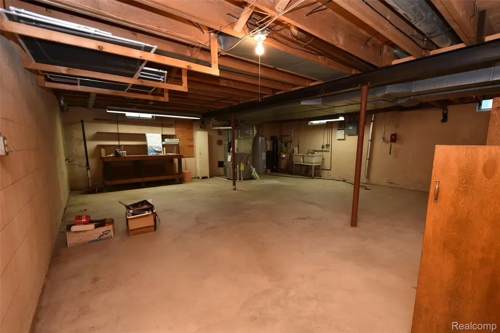 2356 Rochester Road Addison Township MI 48367