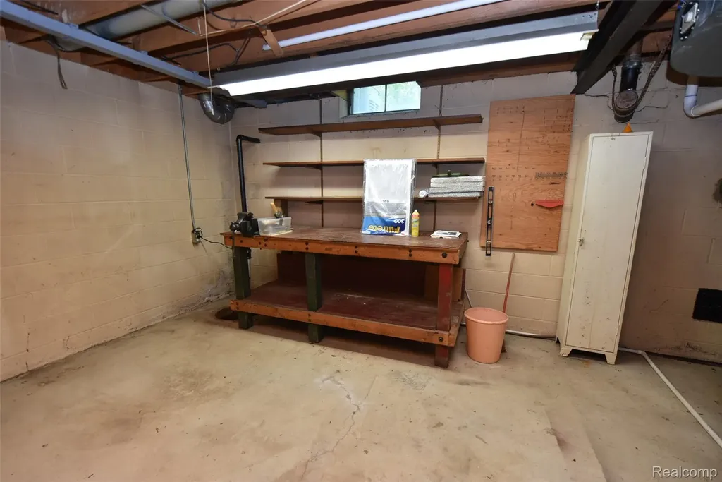 2356 Rochester Road Addison Township MI 48367