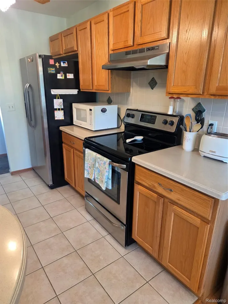 30118 Indianwood Drive Chesterfield Township MI 48047