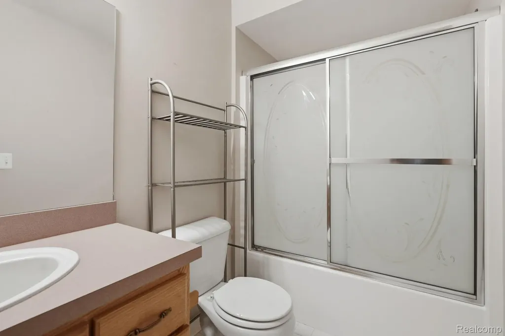 28712 Sheffield Court Chesterfield Township MI 48047