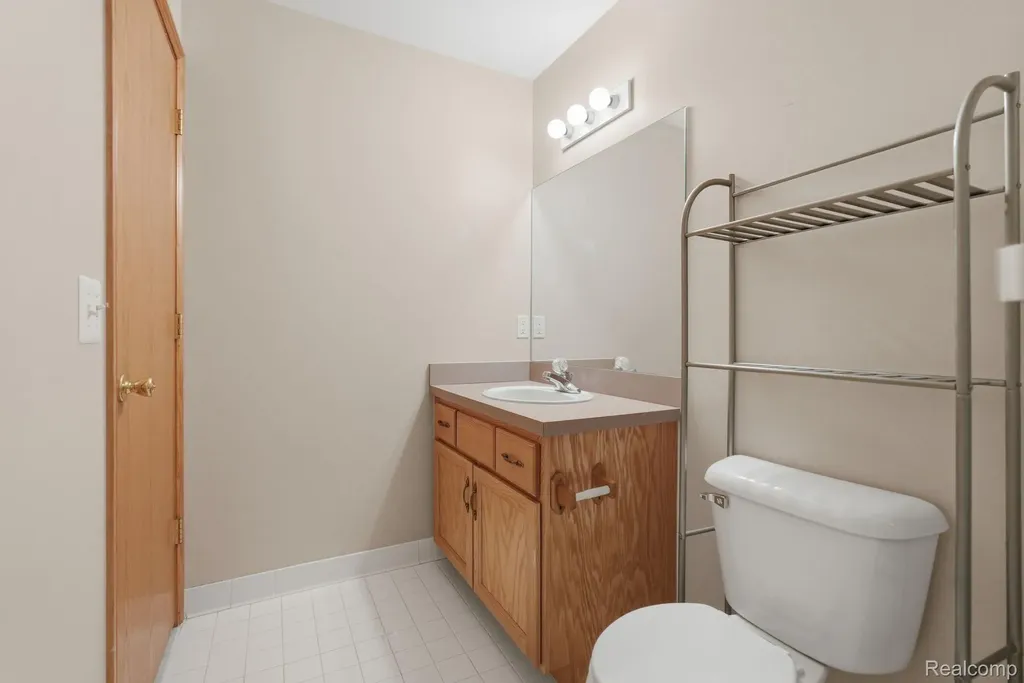 28712 Sheffield Court Chesterfield Township MI 48047