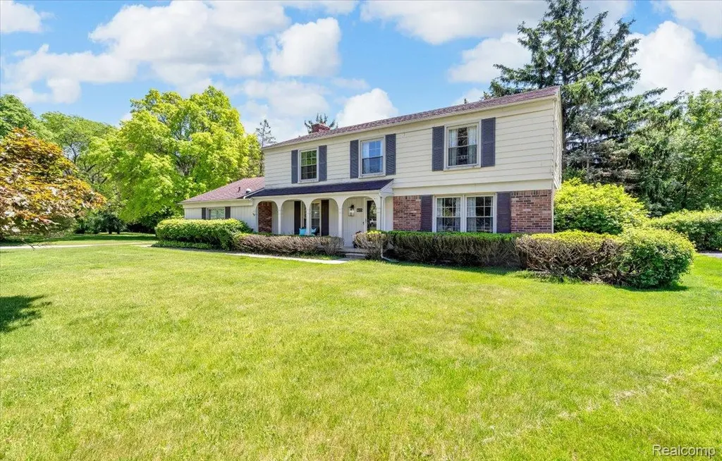 4055 Old Dominion Drive West Bloomfield Charter Township MI 48323