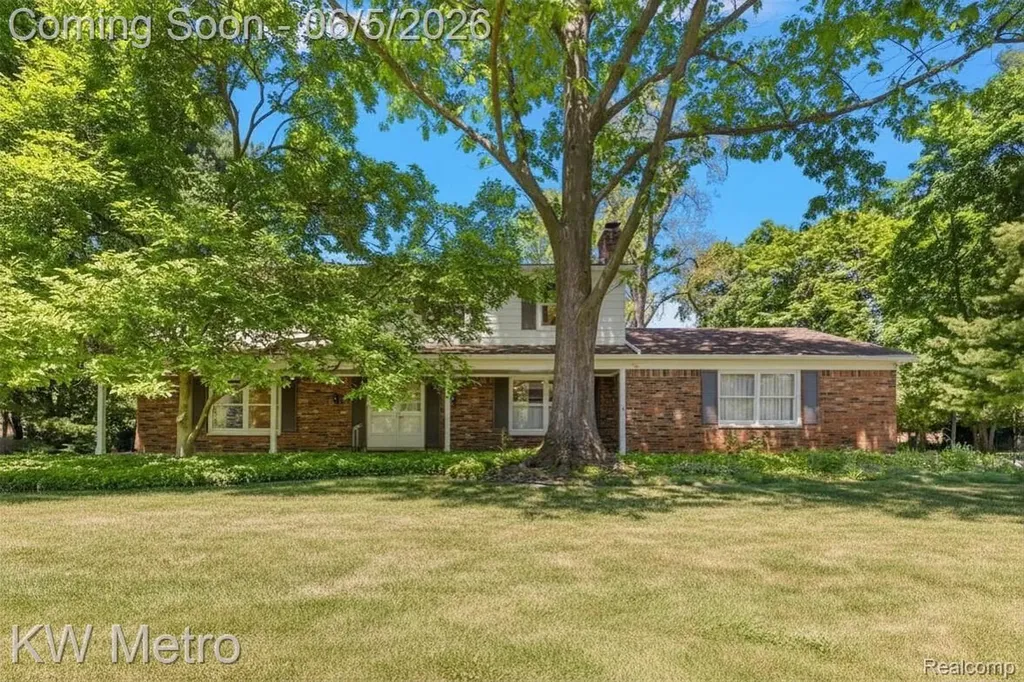 7036 Lindenmere Drive Bloomfield Hills City MI 48301