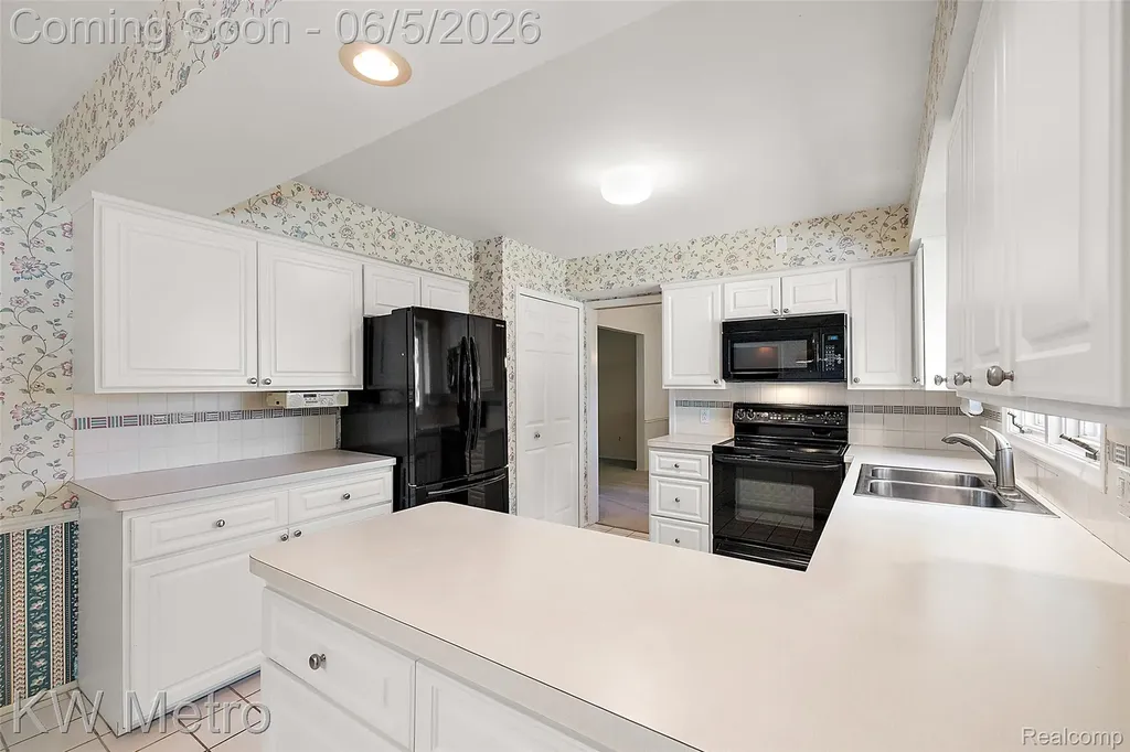 7036 Lindenmere Drive Bloomfield Hills City MI 48301