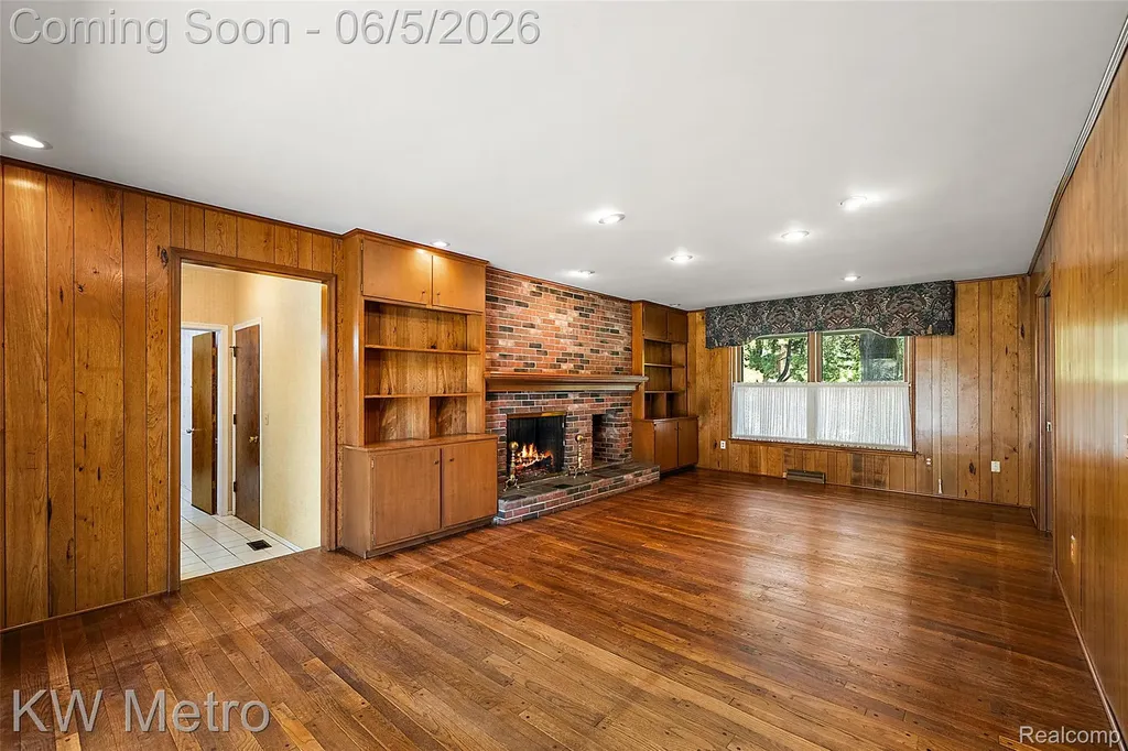 7036 Lindenmere Drive Bloomfield Hills City MI 48301