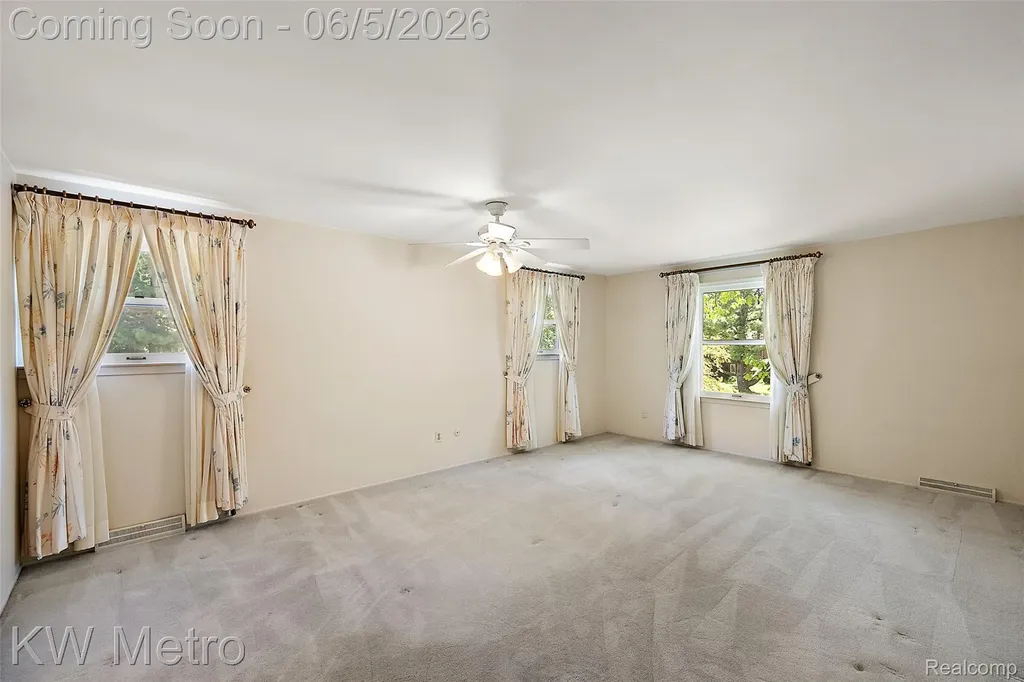 7036 Lindenmere Drive Bloomfield Hills City MI 48301