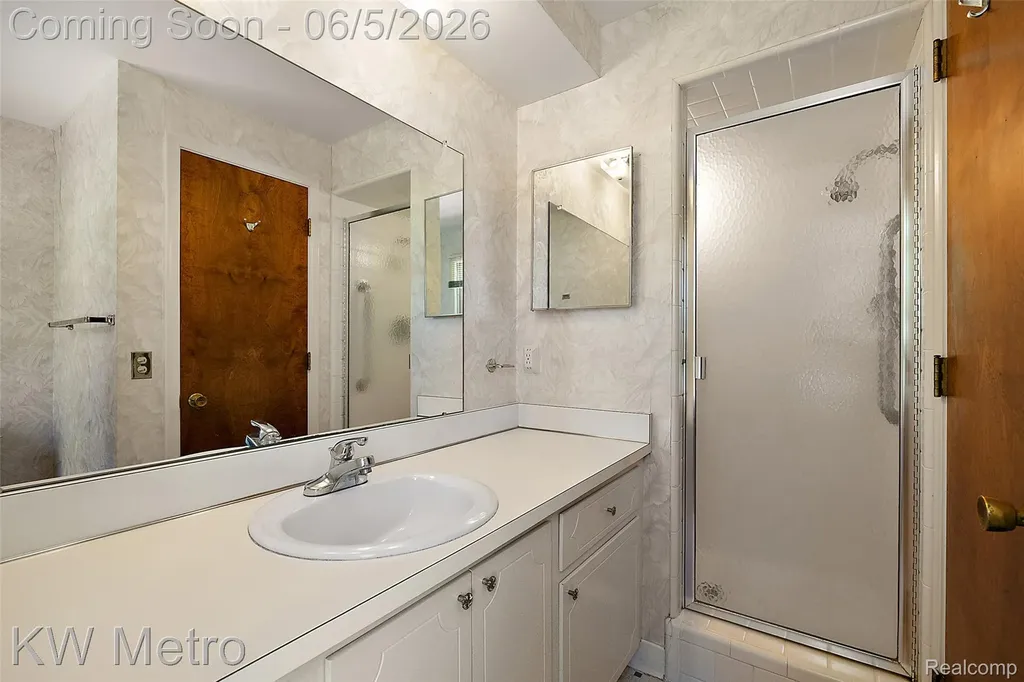 7036 Lindenmere Drive Bloomfield Hills City MI 48301
