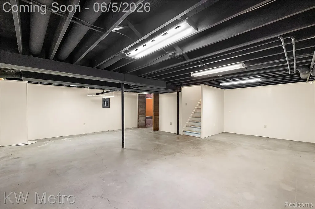 7036 Lindenmere Drive Bloomfield Hills City MI 48301