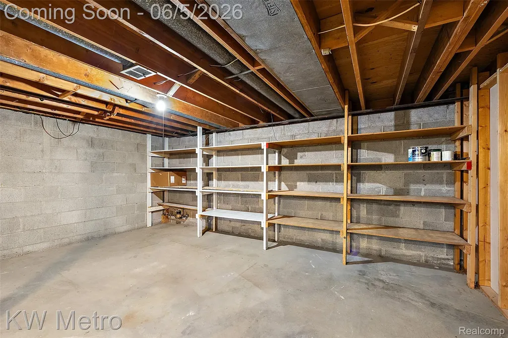 7036 Lindenmere Drive Bloomfield Hills City MI 48301