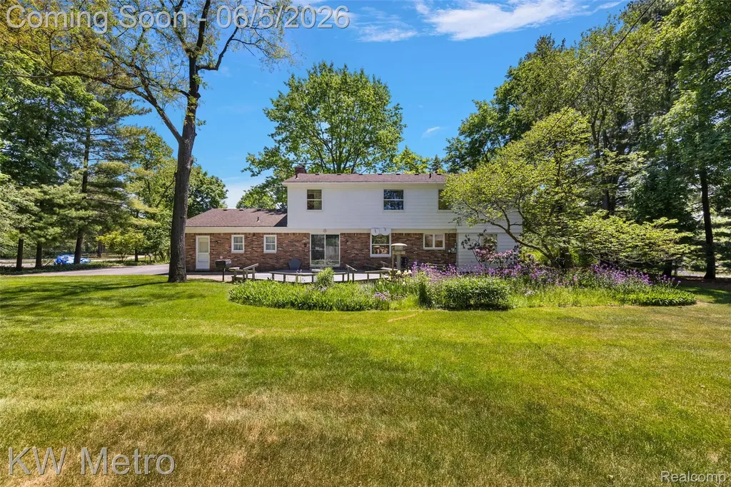 7036 Lindenmere Drive Bloomfield Hills City MI 48301