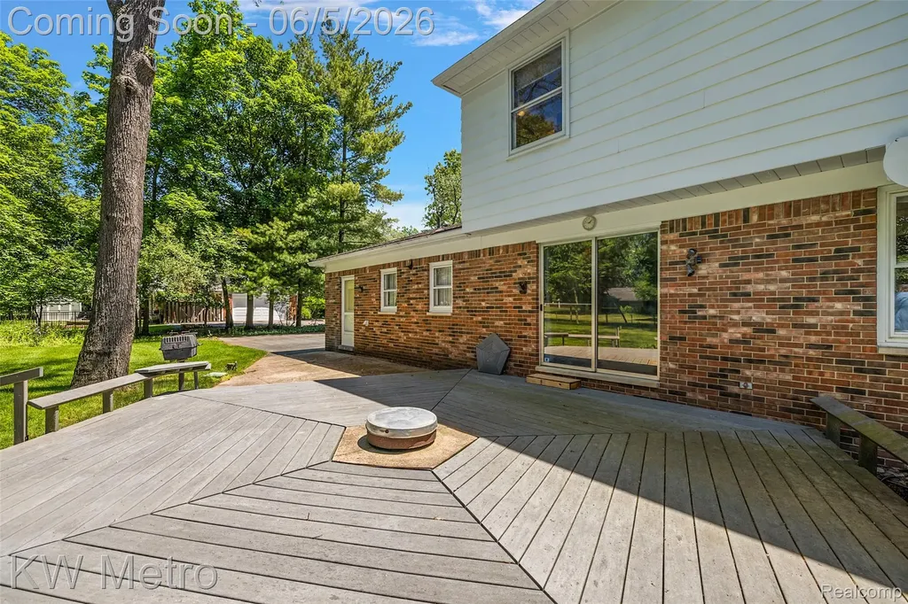 7036 Lindenmere Drive Bloomfield Hills City MI 48301
