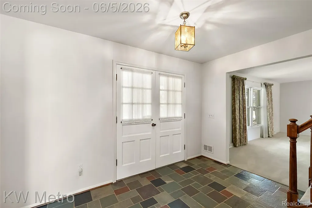 7036 Lindenmere Drive Bloomfield Hills City MI 48301