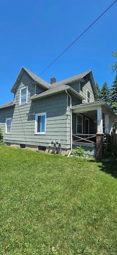 1819 S Niagara Street Saginaw City MI 48602