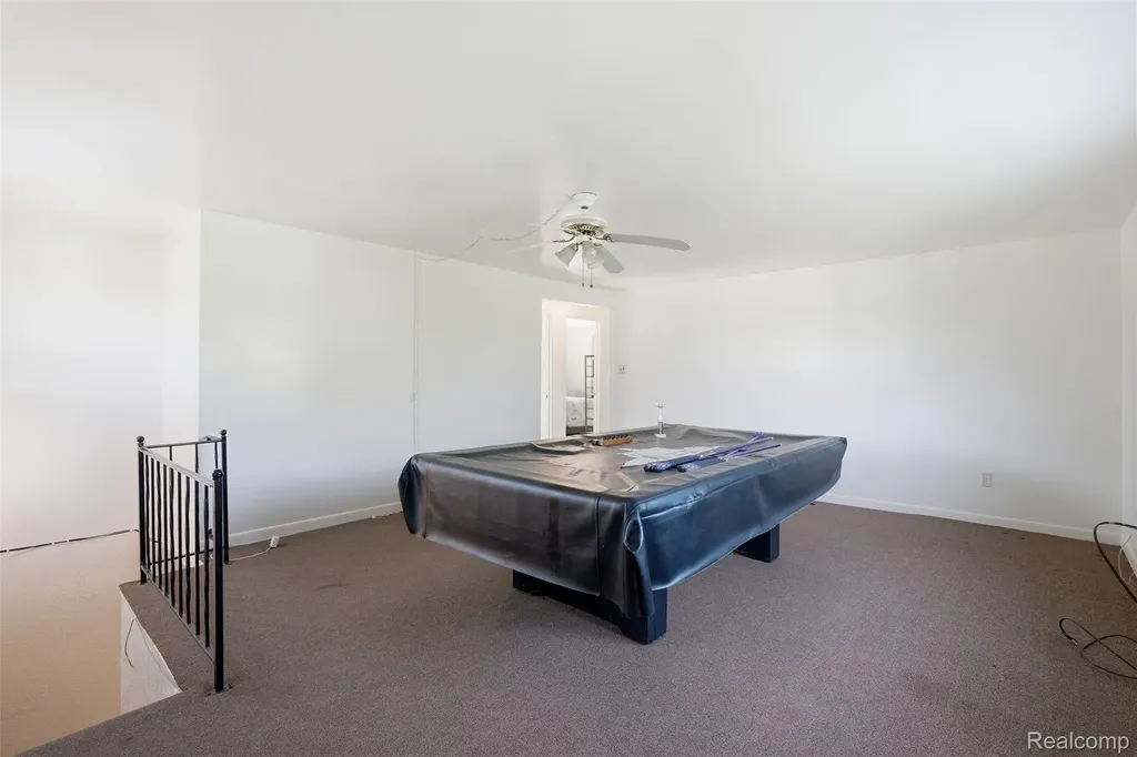 1631 Clara Street Clinton Charter Township MI 48036