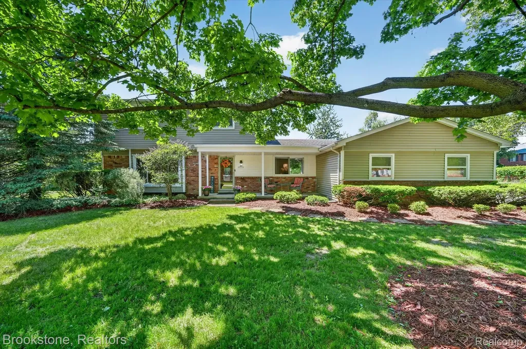 30261 Ardmore Drive Farmington Hills City MI 48334