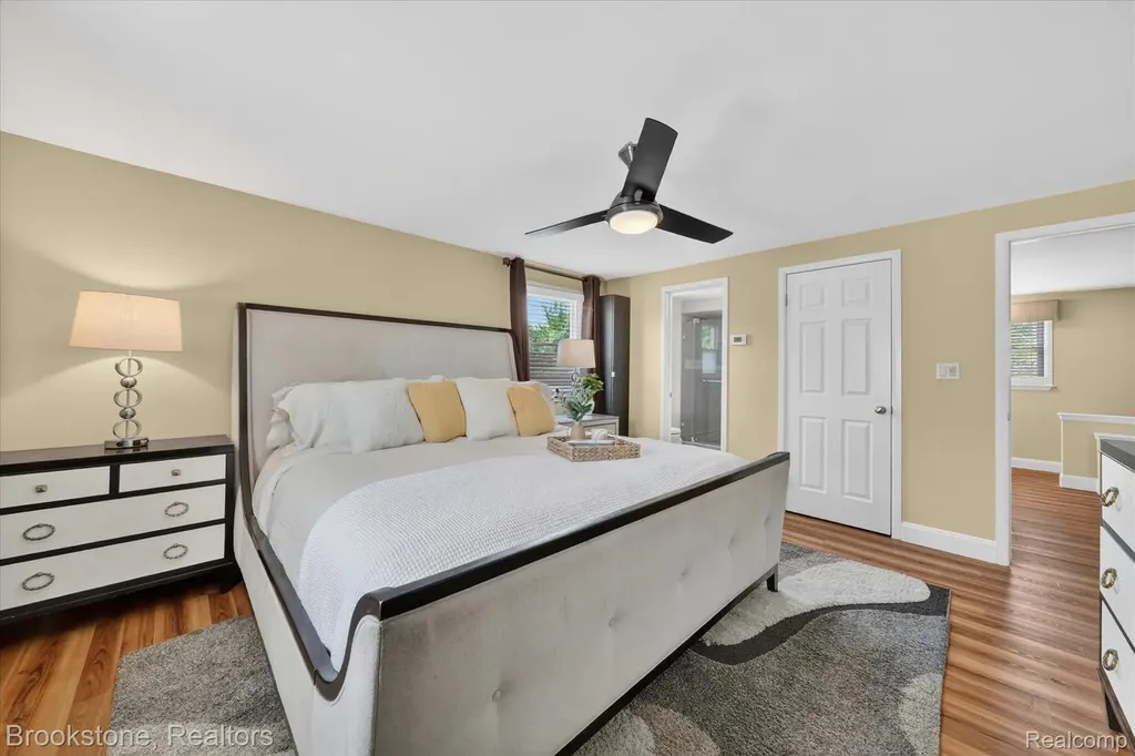 30261 Ardmore Drive Farmington Hills City MI 48334