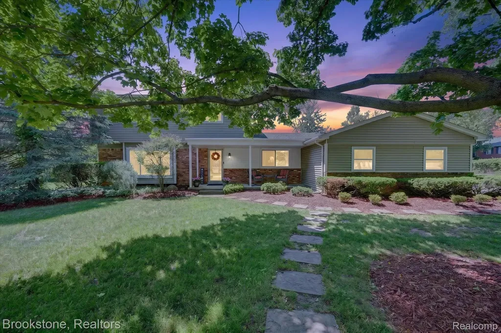 30261 Ardmore Drive Farmington Hills City MI 48334