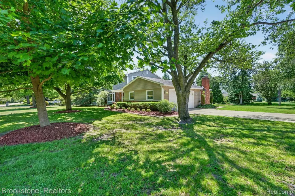 30261 Ardmore Drive Farmington Hills City MI 48334
