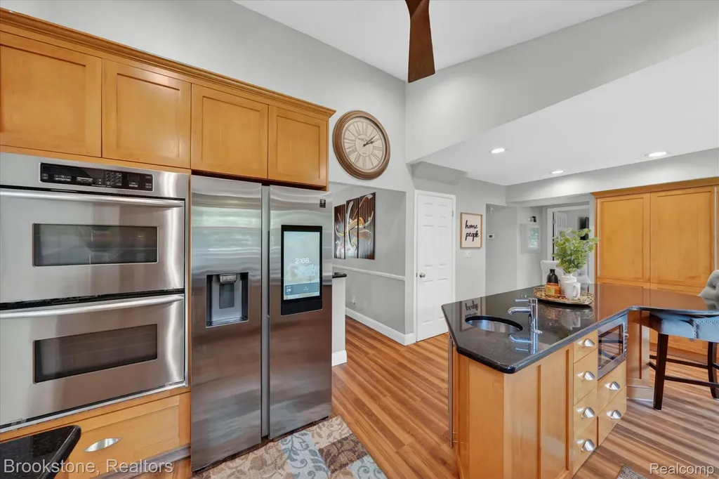30261 Ardmore Drive Farmington Hills City MI 48334
