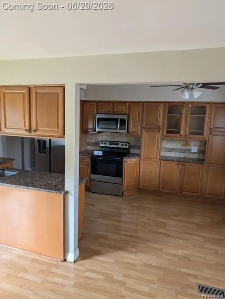 12954 Kinlock Drive Sterling Heights City MI 48312