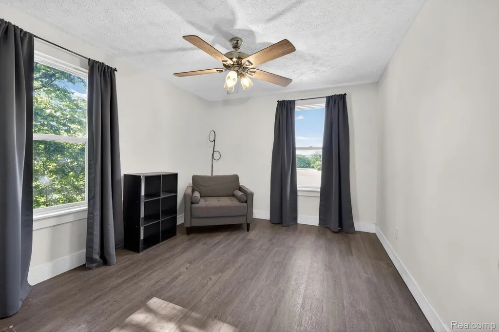 925 W Kalamazoo Street Lansing City MI 48915