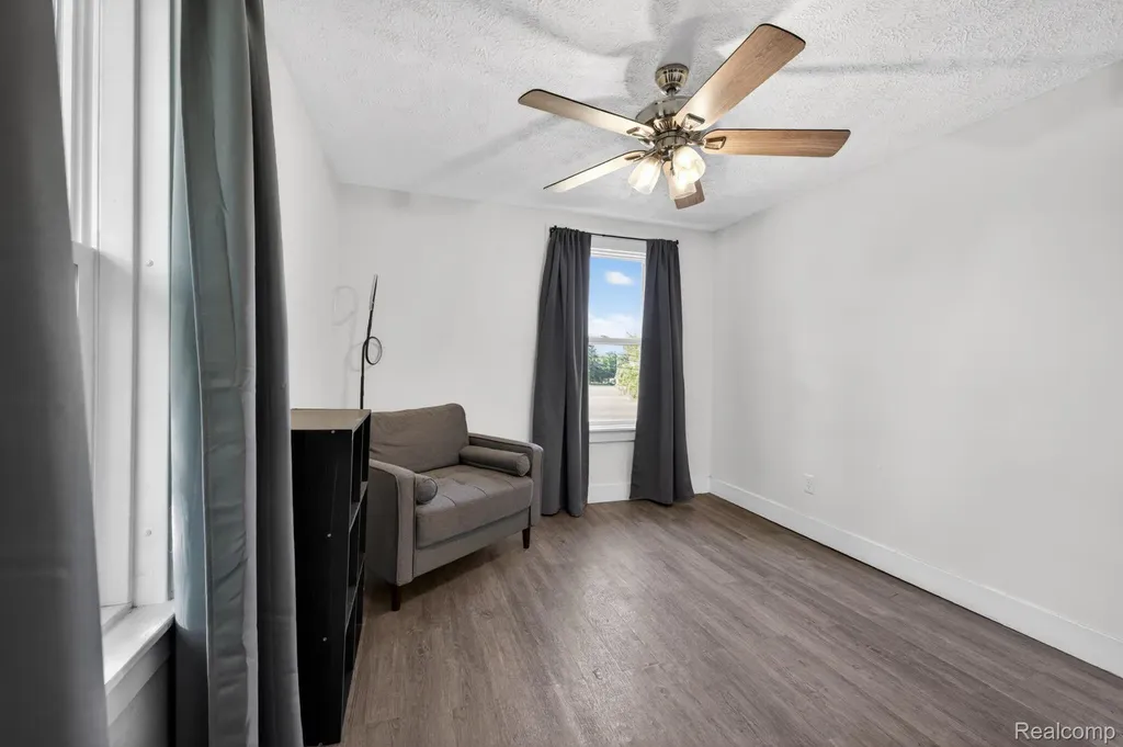 925 W Kalamazoo Street Lansing City MI 48915