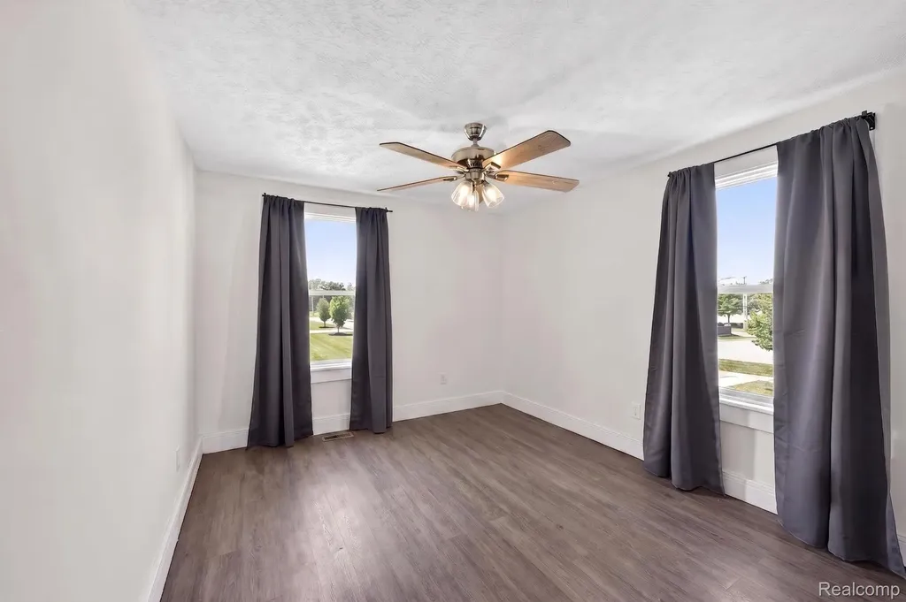 925 W Kalamazoo Street Lansing City MI 48915