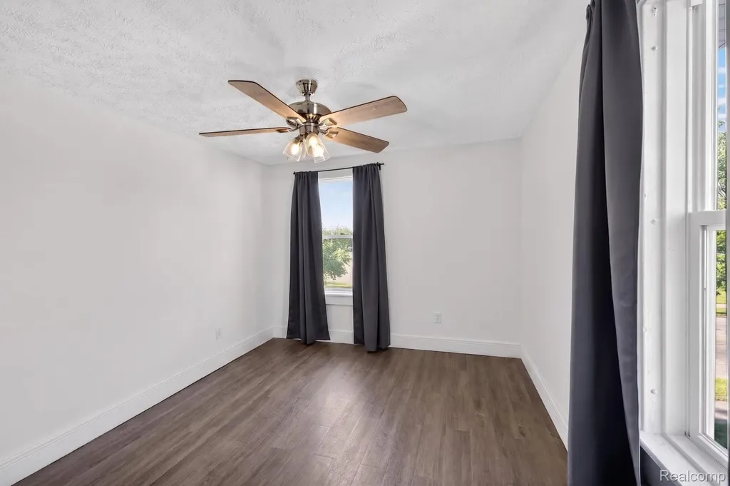 925 W Kalamazoo Street Lansing City MI 48915