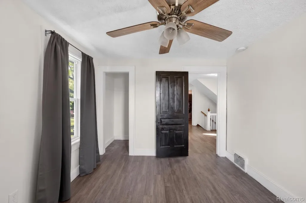 925 W Kalamazoo Street Lansing City MI 48915