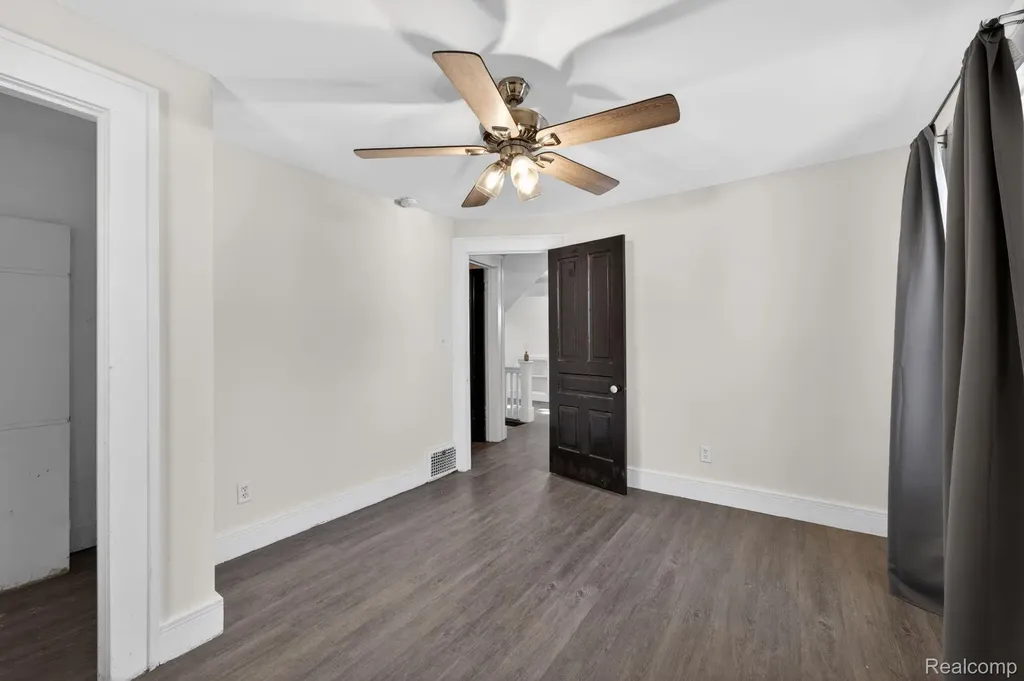 925 W Kalamazoo Street Lansing City MI 48915