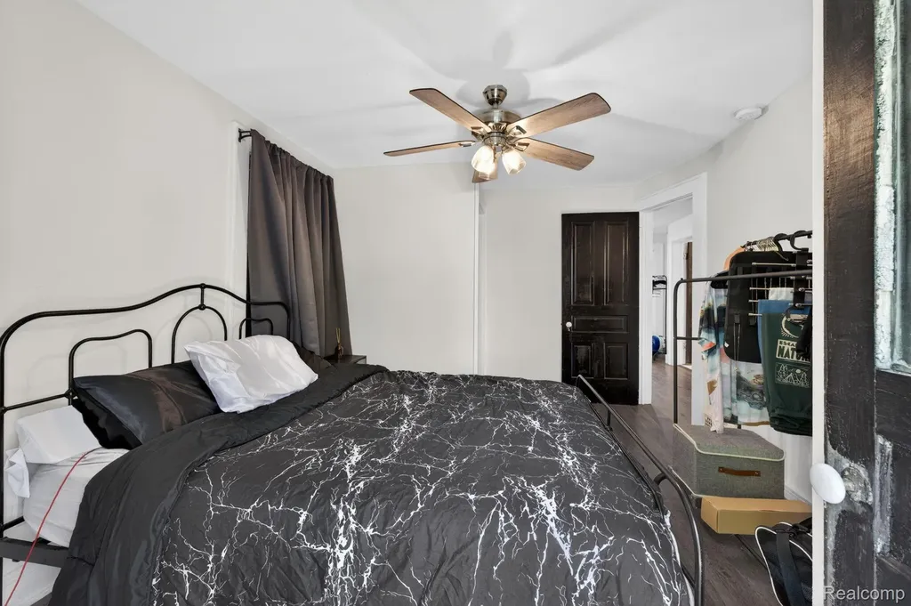 925 W Kalamazoo Street Lansing City MI 48915
