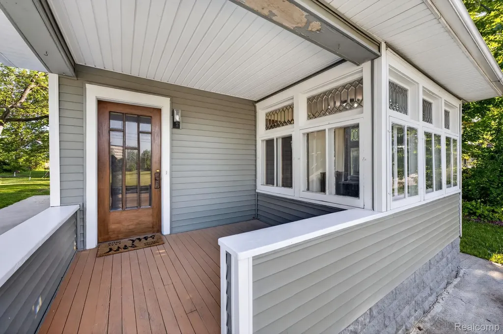 925 W Kalamazoo Street Lansing City MI 48915